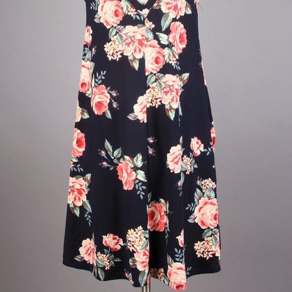 Sweet Pink and Navy Floral Mini Dress - Picture 4 of 4